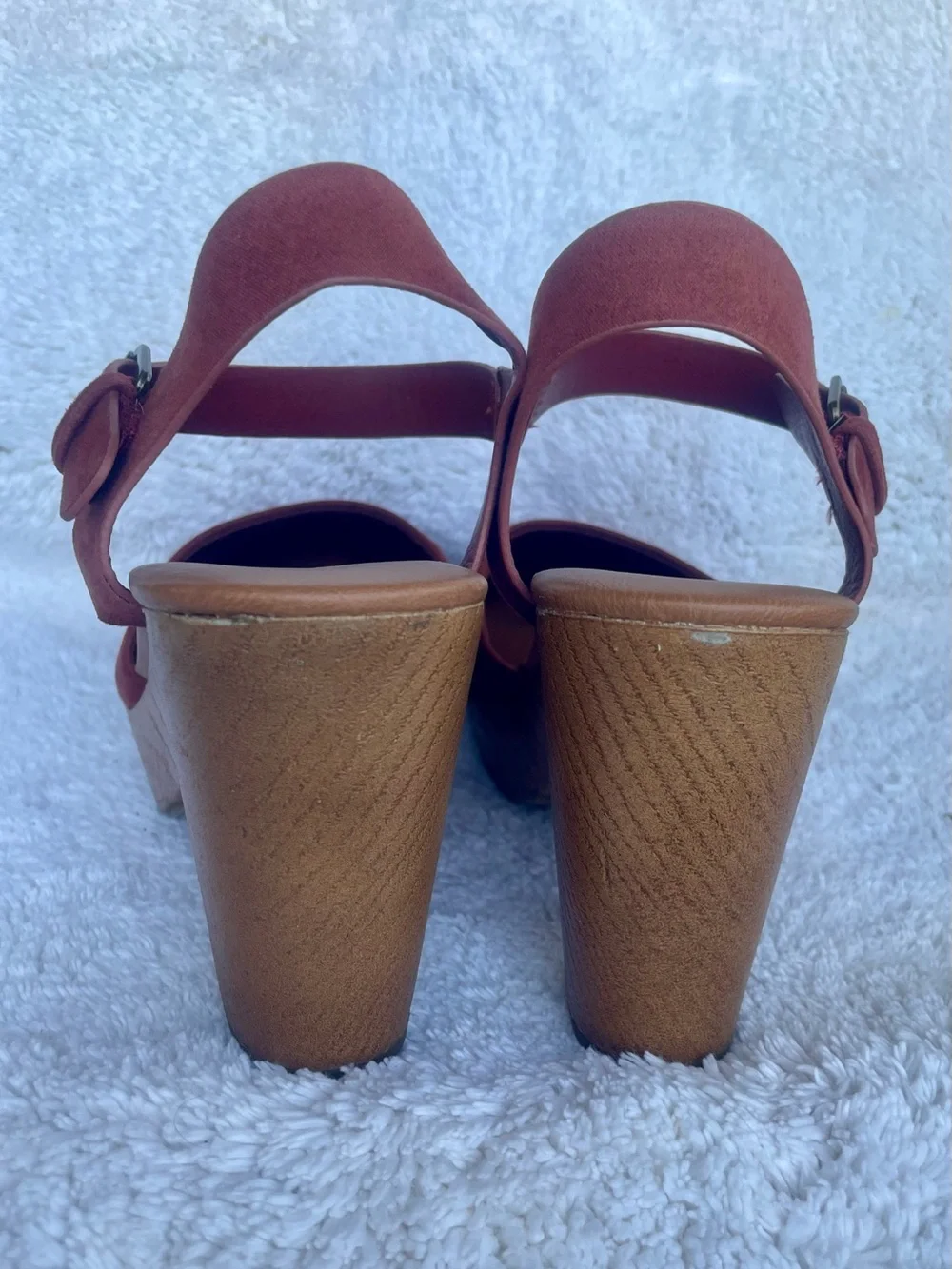 Universal Thread Marcia Memory Foam Clog Heels Red 8.5